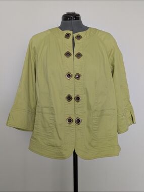 Women’s Light Green Button-Front Jacket